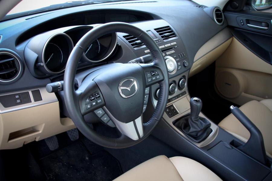  Mazda3 2010 года  (фото 28 из 59)